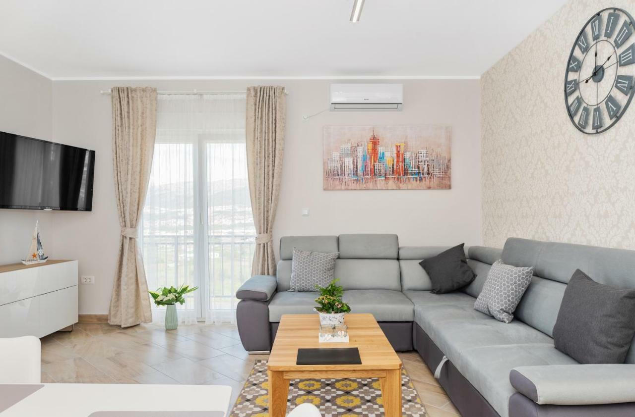 AAA Anić Amazing Apartments DELUXE Split Buitenkant foto