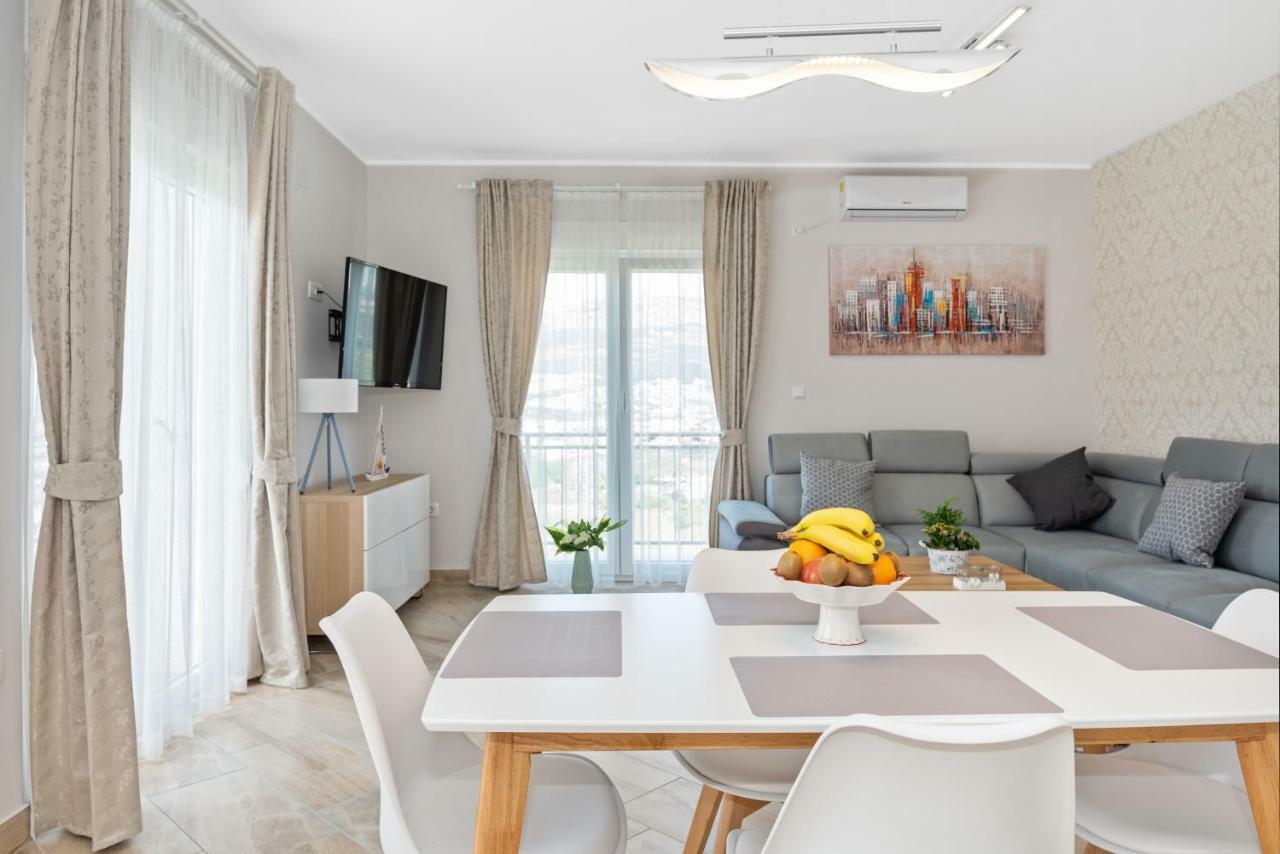 AAA Anić Amazing Apartments DELUXE Split Buitenkant foto