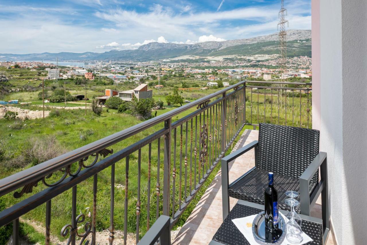 AAA Anić Amazing Apartments DELUXE Split Buitenkant foto
